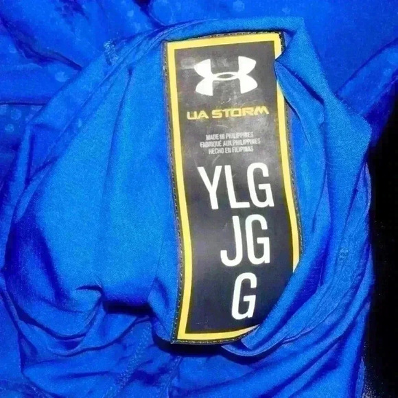 Kids Under Armor PullOver - Picture 3 of 3